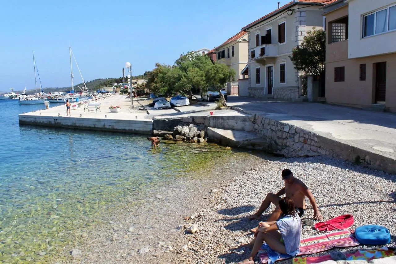 Apartments With Wifi Sali, Dugi Otok - 8189  Sali