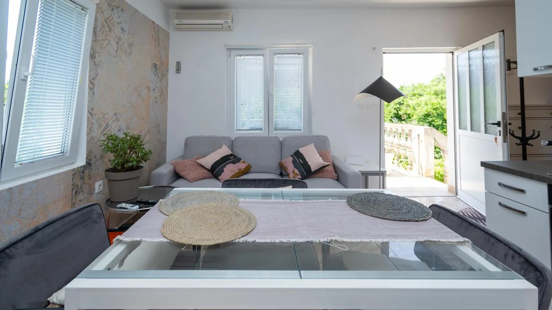 Apartments With Wifi Sali, Dugi Otok - 8189 0*, Sali